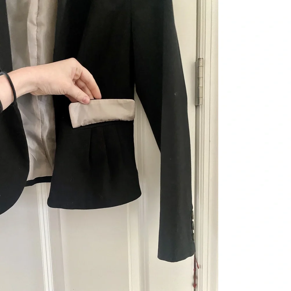 H & M Black Short Formal Blazer (Size US 8) - Picture 6 of 9